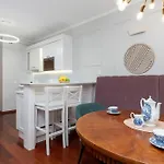 Stylish Family With Parking And 2 Balcony By Renters Gdyně
