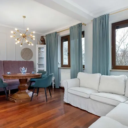 Stylish Family With Parking And 2 Balcony By Renters *