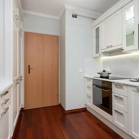 Stylish Family With Parking And 2 Balcony By Renters * Gdyně