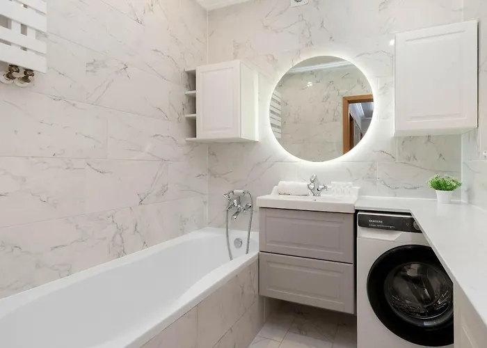 Stylish Family With Parking And 2 Balcony By Renters *