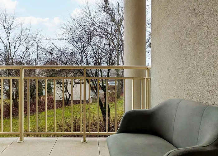 Stylish Family With Parking And 2 Balcony By Renters Appartement *